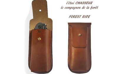Etui sur mesure pour couteau de chasse se portant à la ceinture en veau gras teinté brun, cousu main, finitions de qualité